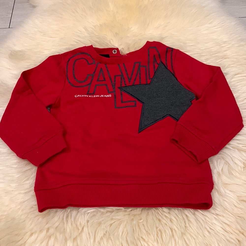 Calvin Klein Jeans Red/Gray Three Button Closure Sweatshirt in Size 24M